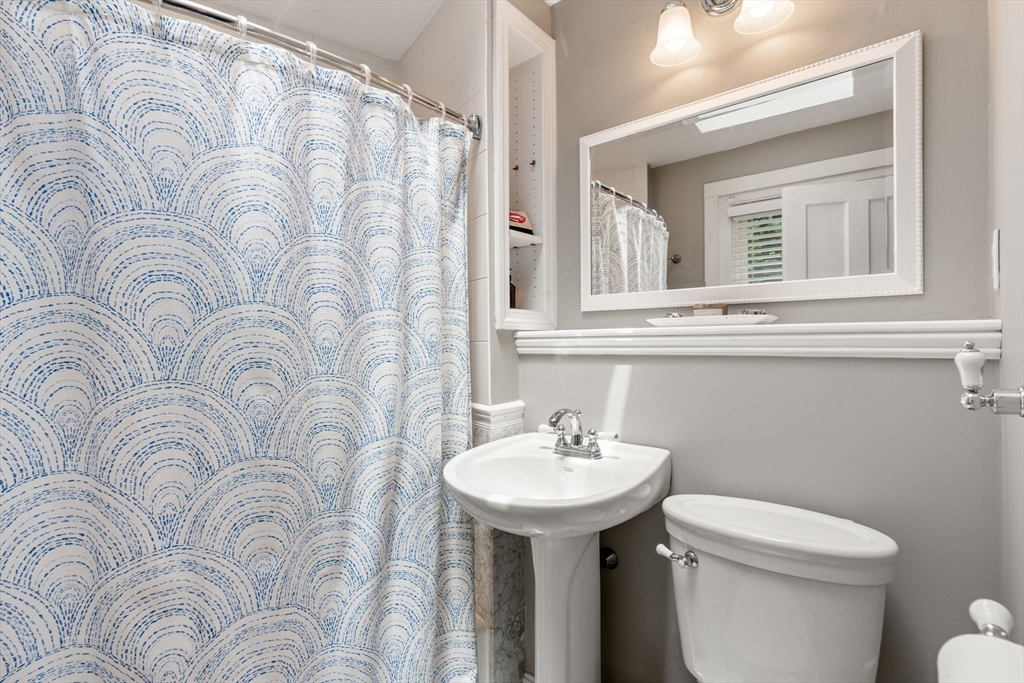 2 bed, 2 bath apartment for rent at 8 Melrose St Unit 1, Back Bay — photo 15 of 23