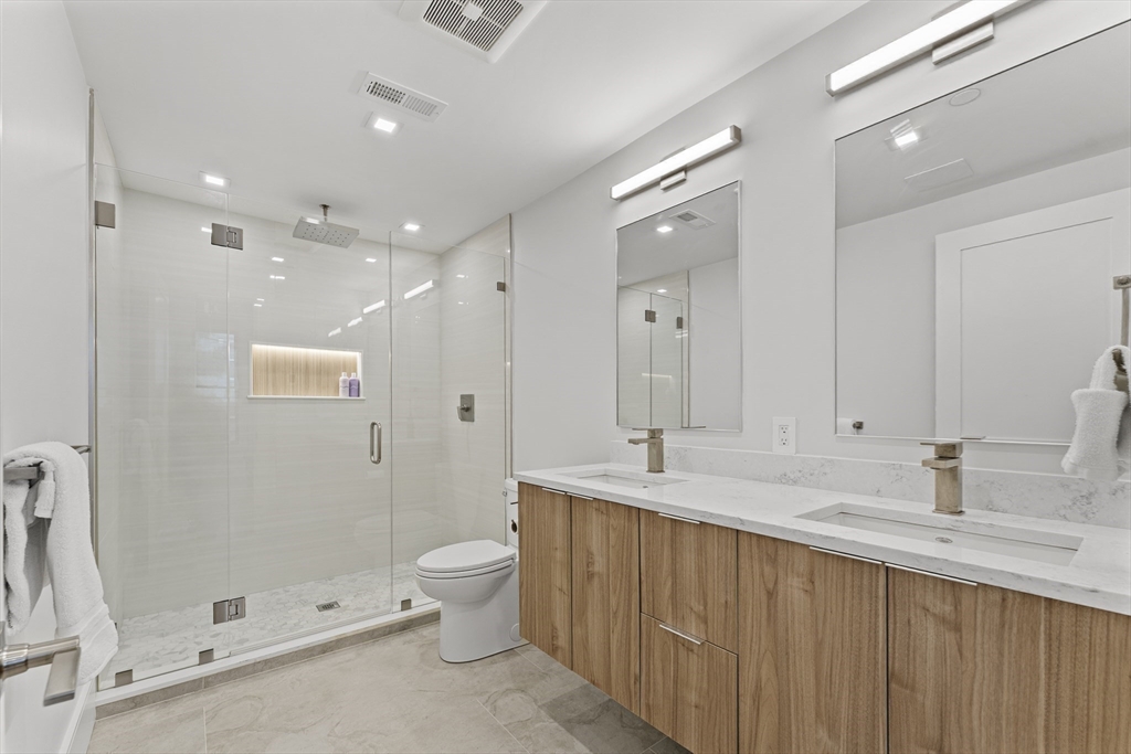 3 bed, 2 bath apartment for rent at 8 Mercer St Unit 3, South Boston — photo 10 of 17