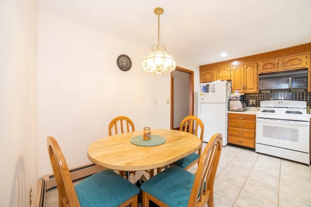 3 bed, 2 bath apartment for rent at 8 Minthorne, Worcester — photo 15 of 30