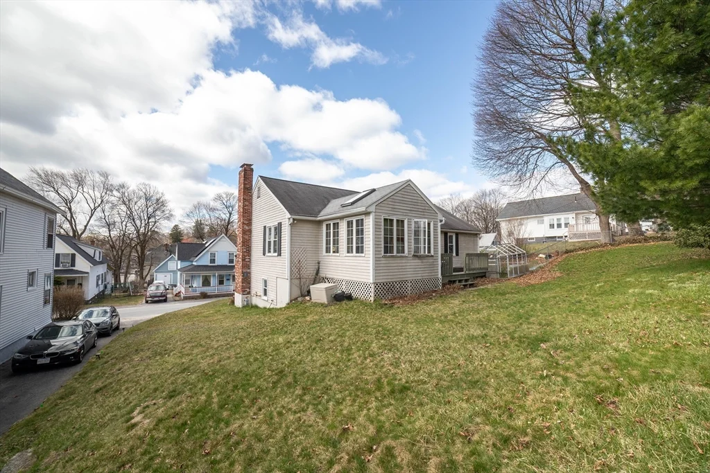 3 bed, 2 bath apartment for rent at 8 Minthorne, Worcester — photo 10 of 30