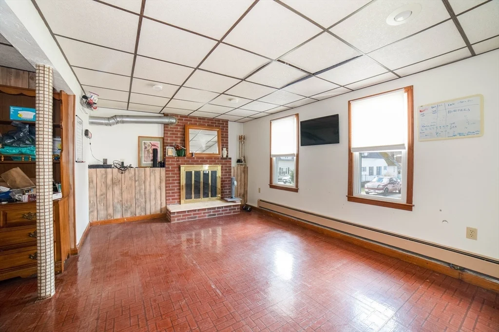 3 bed, 2 bath apartment for rent at 8 Minthorne, Worcester — photo 30 of 30