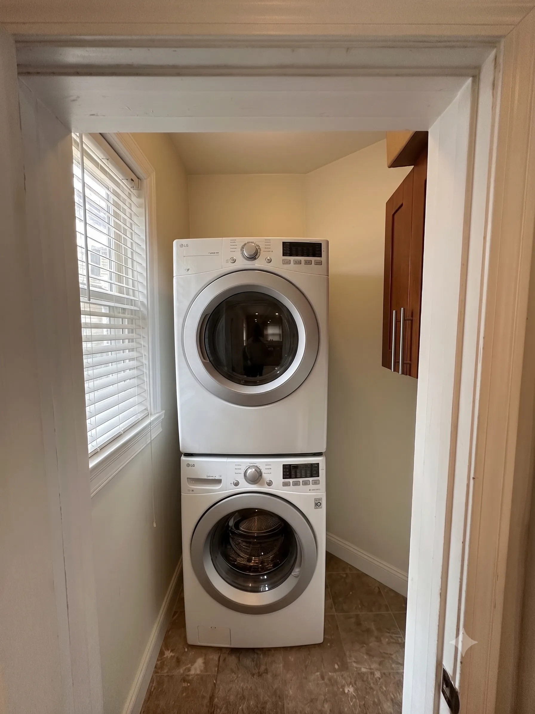 4 bed, 2 bath apartment for rent at 8 Montfern Ave Unit 0, Brighton — photo 5 of 13