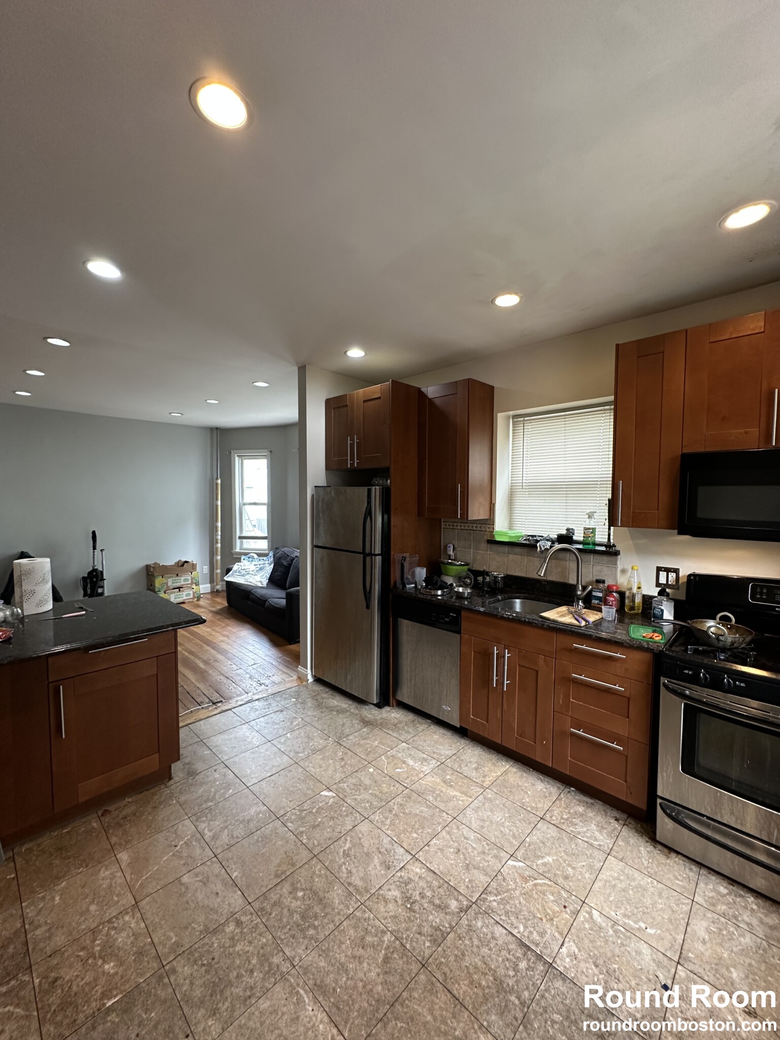 4 bed, 2 bath apartment for rent at 8 Montfern Ave Unit 1, Oak Square — photo 14 of 25