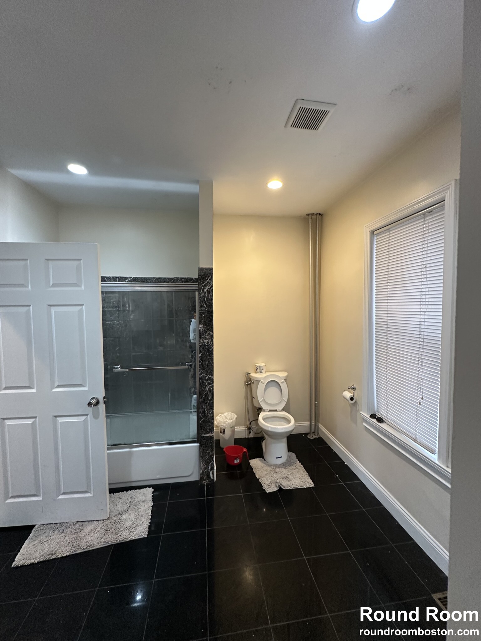 4 bed, 2 bath apartment for rent at 8 Montfern Ave Unit 1, Oak Square — photo 11 of 25