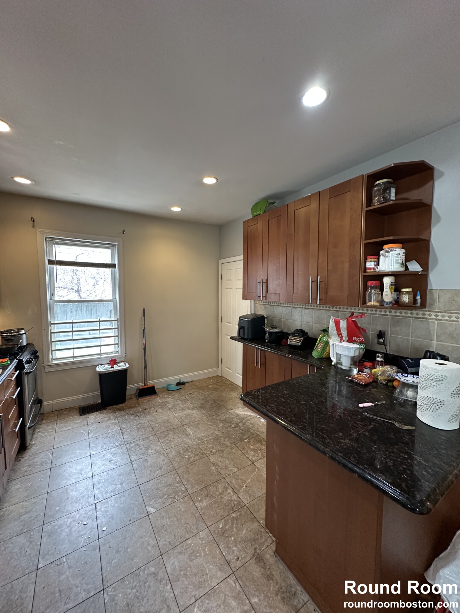 4 bed, 2 bath apartment for rent at 8 Montfern Ave Unit 1, Oak Square — photo 12 of 25