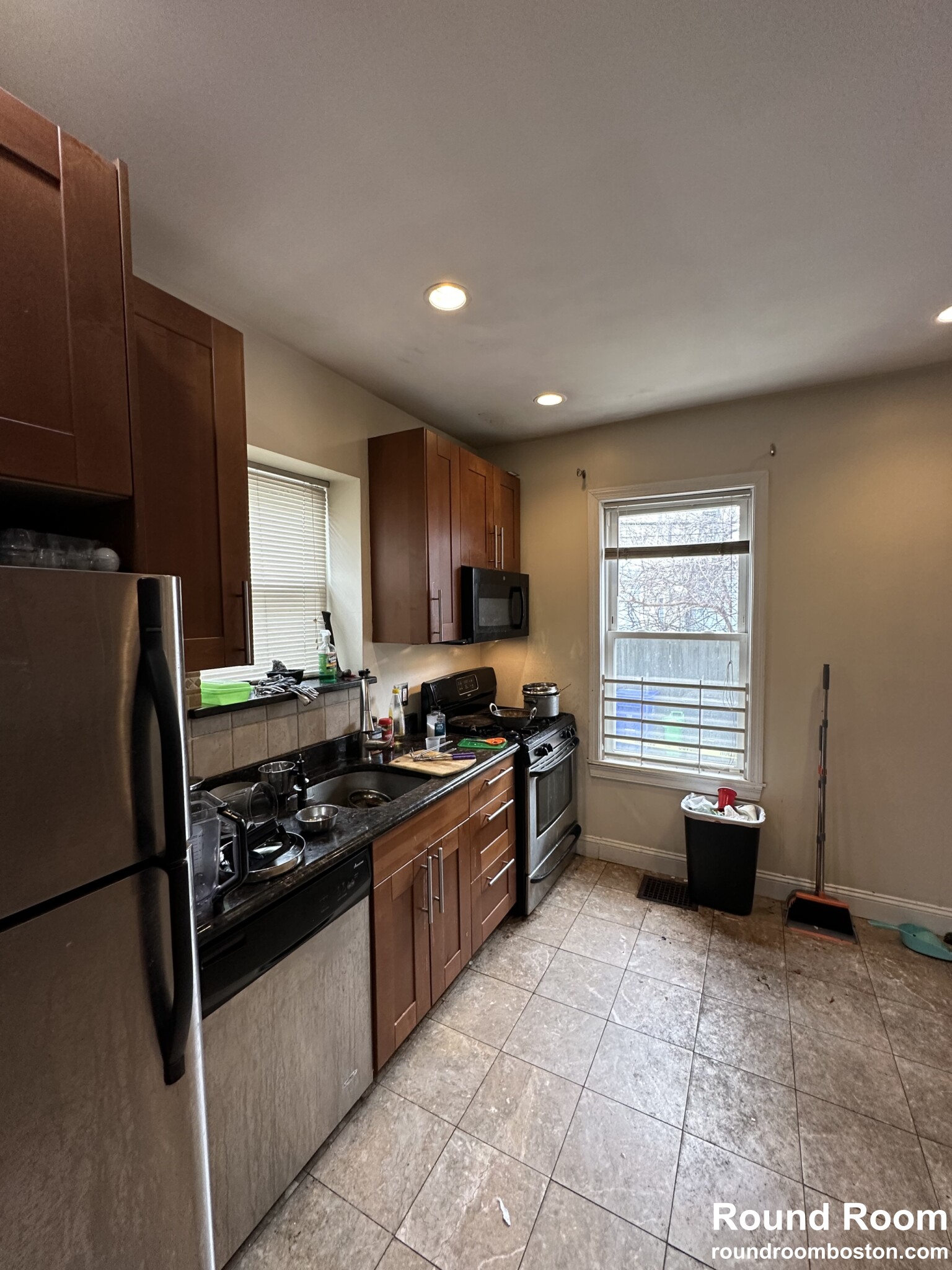 4 bed, 2 bath apartment for rent at 8 Montfern Ave Unit 1, Oak Square — photo 13 of 25