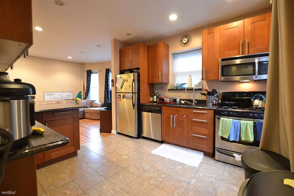 4 bed, 2 bath apartment for rent at 8 Montfern Ave Unit 1, Oak Square — photo 19 of 25