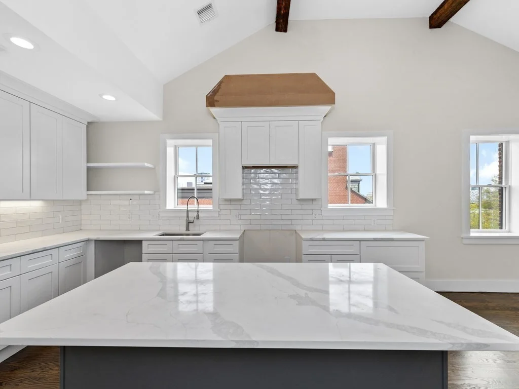 2 bed, 2 bath apartment for rent at 8 Monument Sq Unit 4, Charlestown — photo 4 of 12