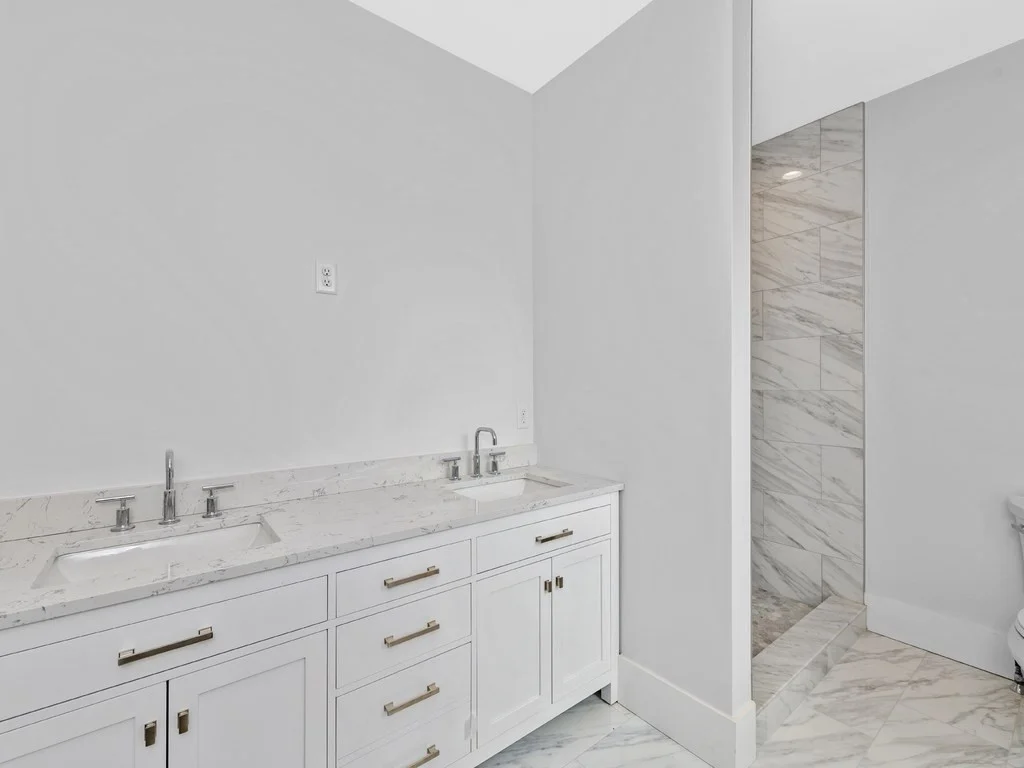 2 bed, 2 bath apartment for rent at 8 Monument Sq Unit 4, Charlestown — photo 6 of 12