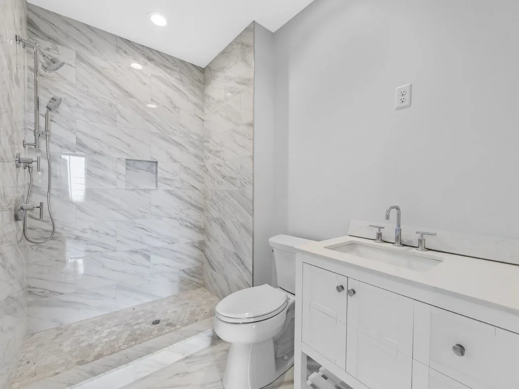 2 bed, 2 bath apartment for rent at 8 Monument Sq Unit 4, Charlestown — photo 9 of 12