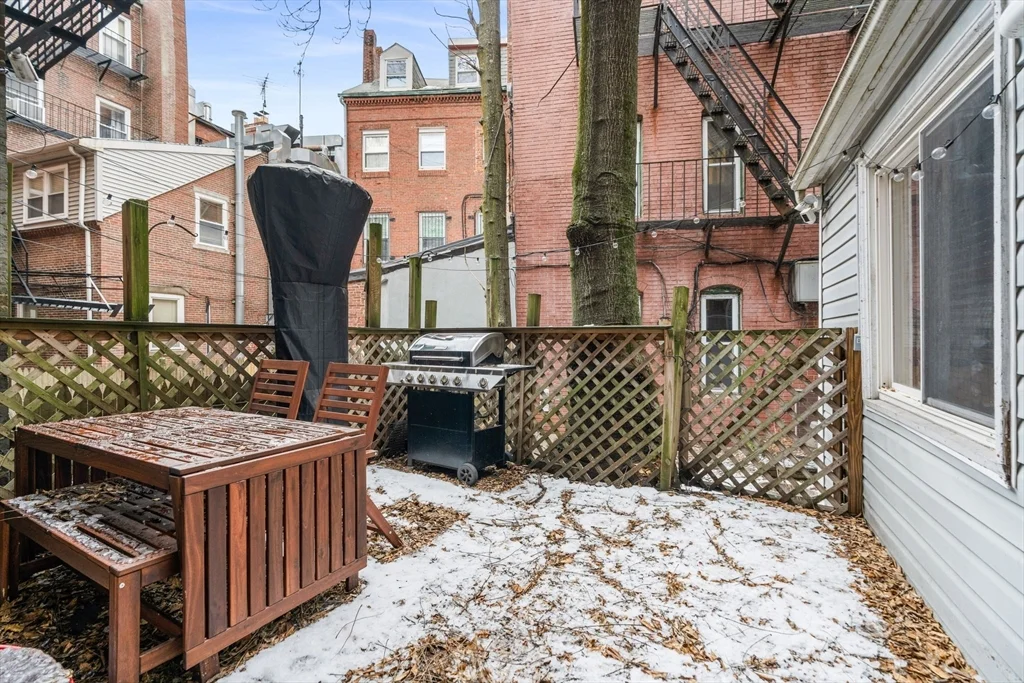 1 bed, 1 bath apartment for rent at 8 Moon St Unit 1, North End — photo 15 of 17
