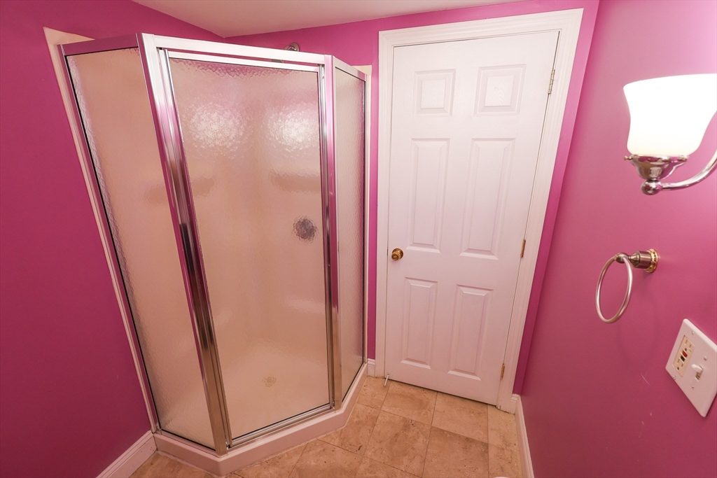 4 bed, 2 bath apartment for rent at 8 Mount Calvary Rd Unit 8, Roslindale — photo 24 of 32