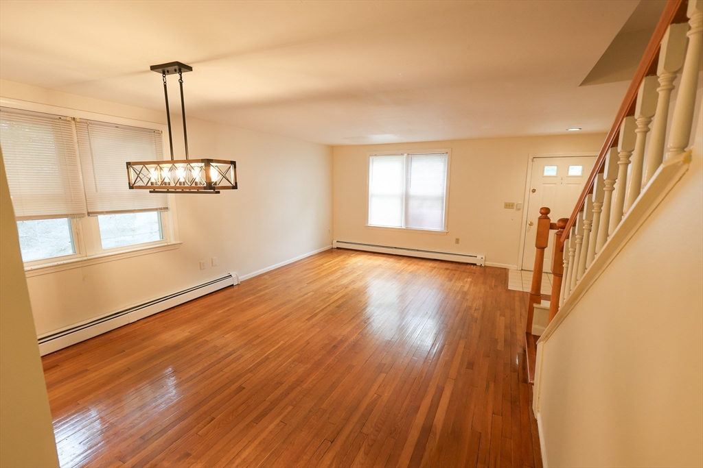 4 bed, 2 bath apartment for rent at 8 Mount Calvary Rd Unit 8, Roslindale — photo 9 of 32