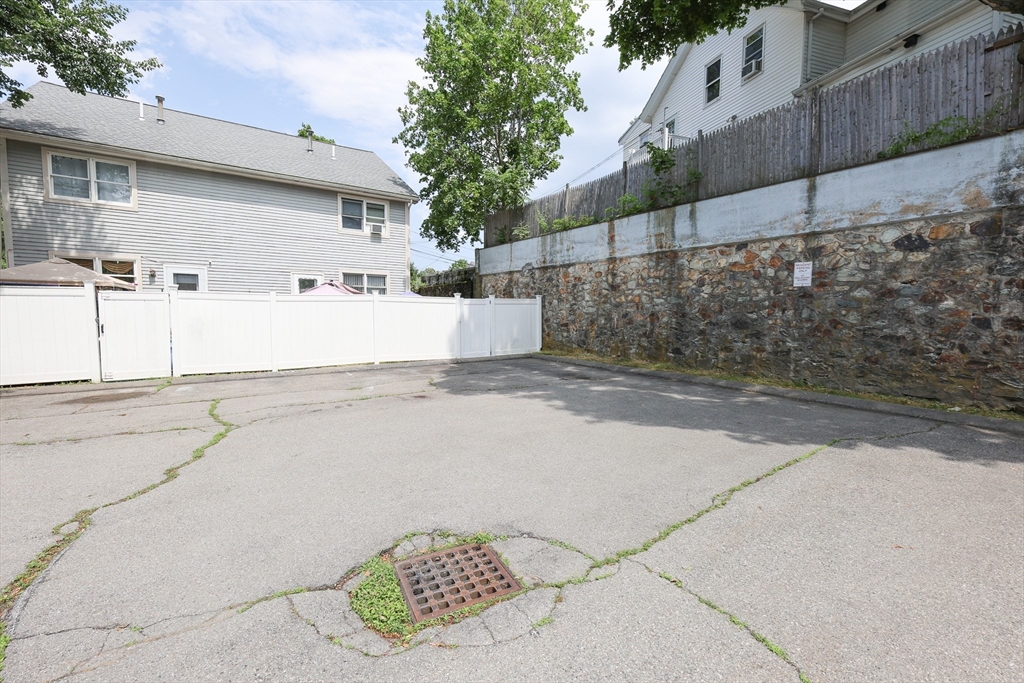 4 bed, 2 bath apartment for rent at 8 Mount Calvary Rd Unit 8, Roslindale — photo 32 of 32