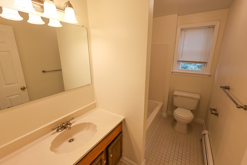 4 bed, 2 bath apartment for rent at 8 Mount Calvary Rd Unit 8, Roslindale — photo 18 of 32