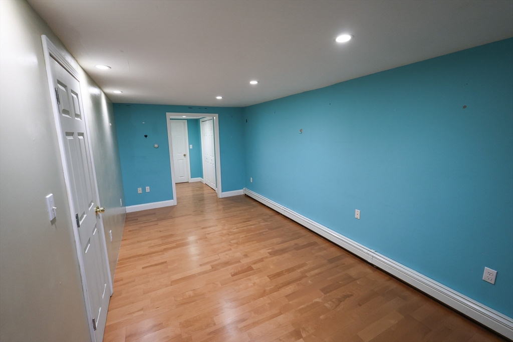 4 bed, 2 bath apartment for rent at 8 Mount Calvary Rd Unit 8, Roslindale — photo 27 of 32