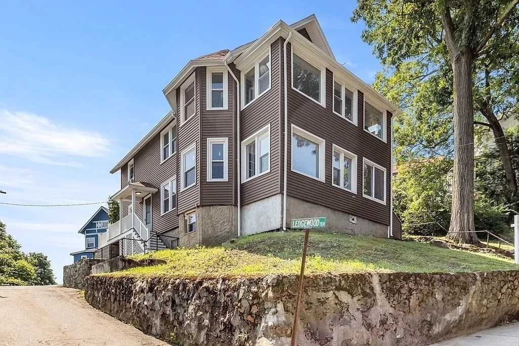 3 bed, 2 bath apartment for rent at 8 Murray Hill Rd Unit 2, West End — photo 18 of 20