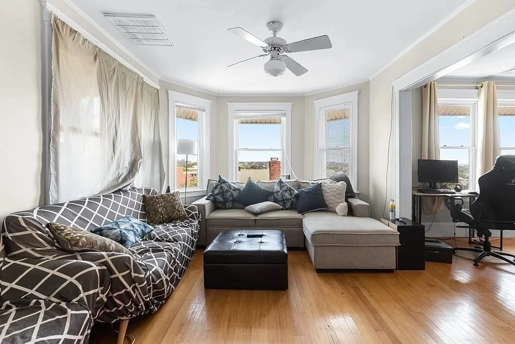 3 bed, 2 bath apartment for rent at 8 Murray Hill Rd Unit 2, West End — photo 7 of 20
