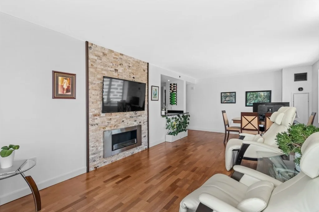2 bed, 2 bath apartment for rent at 8 Museum Way Unit 1104, East Cambridge — photo 5 of 28