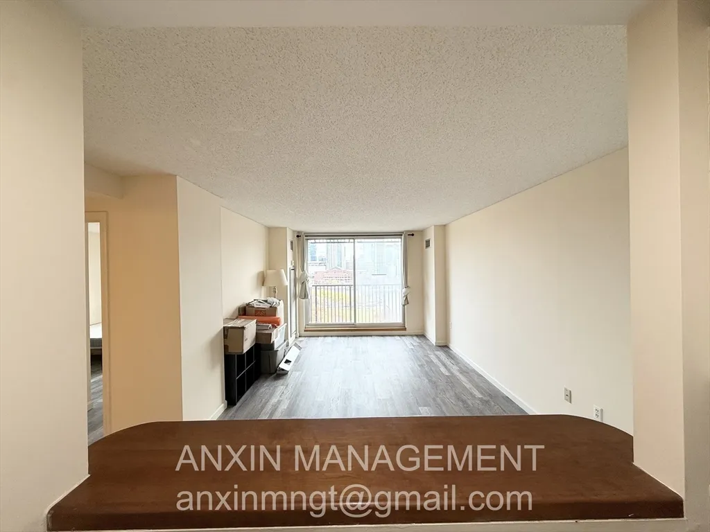 2 bed, 2 bath apartment for rent at 8 Museum Way Unit 1305, East Cambridge — photo 3 of 12
