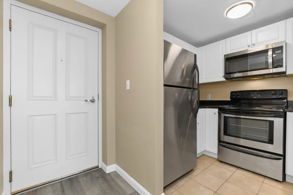 1 bed, 1 bath apartment for rent at 8 Museum Way Unit 1403, East Cambridge — photo 8 of 29