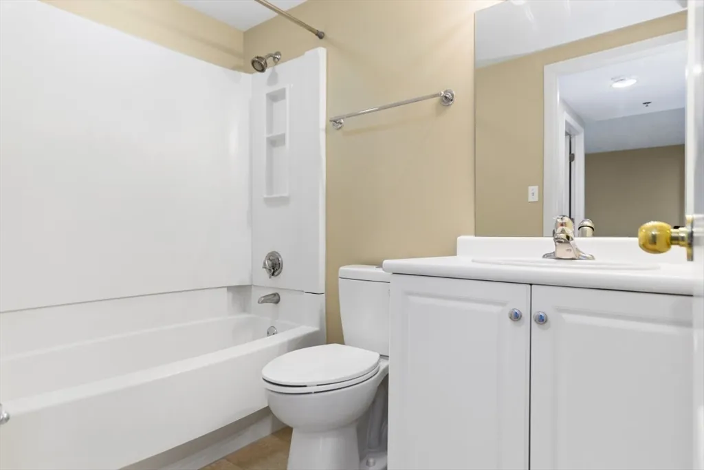 1 bed, 1 bath apartment for rent at 8 Museum Way Unit 1403, East Cambridge — photo 5 of 29