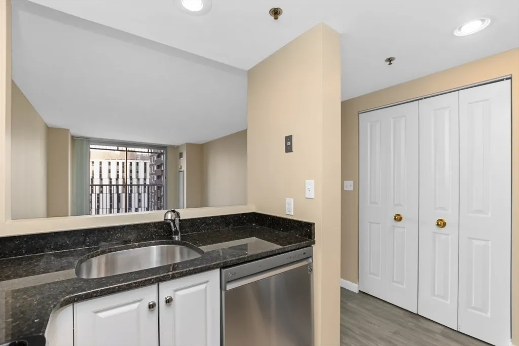 1 bed, 1 bath apartment for rent at 8 Museum Way Unit 1403, East Cambridge — photo 7 of 29