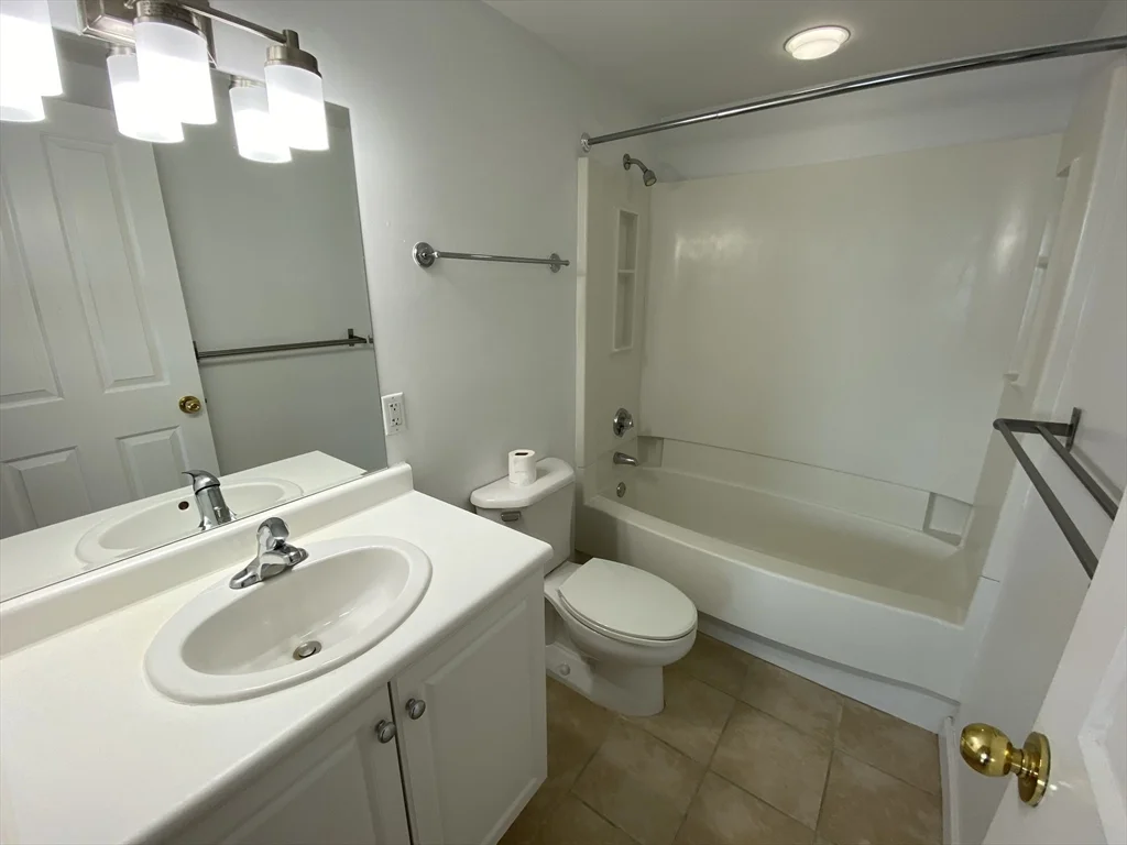 1 bed, 1 bath apartment for rent at 8 Museum Way Unit 1708, East Cambridge — photo 17 of 37