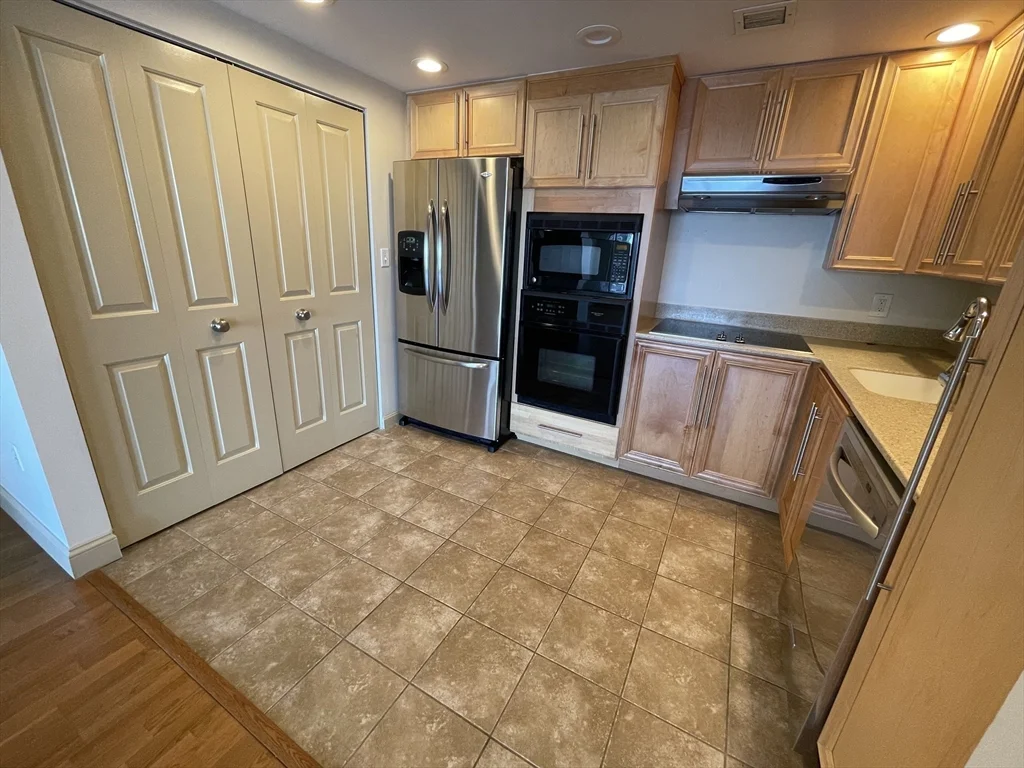 1 bed, 1 bath apartment for rent at 8 Museum Way Unit 1803, East Cambridge — photo 8 of 31