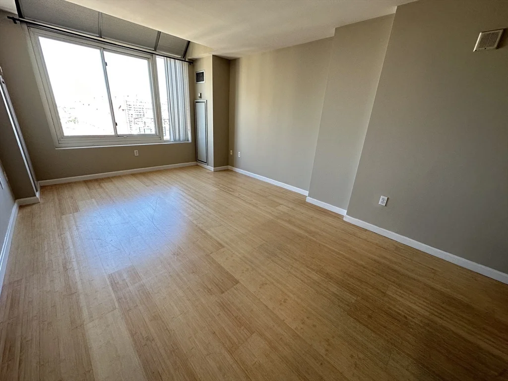 1 bed, 1 bath apartment for rent at 8 Museum Way Unit 2401, East Cambridge — photo 3 of 28