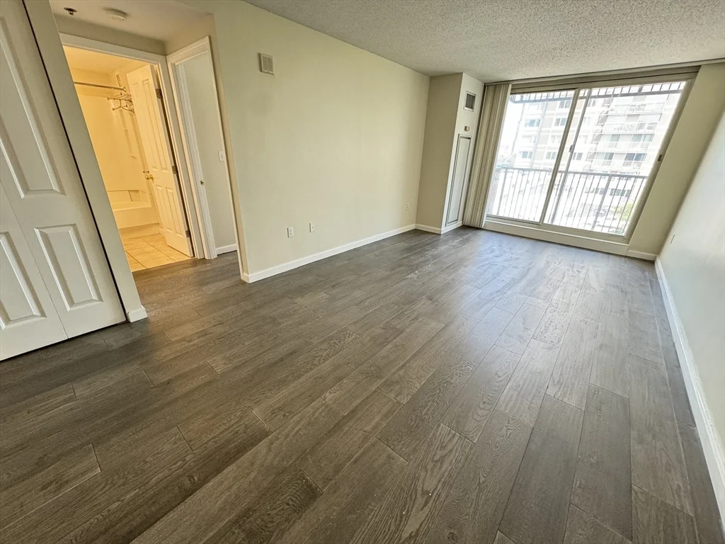 1 bed, 1 bath apartment for rent at 8 Museum Way Unit 412, East Cambridge — photo 4 of 33