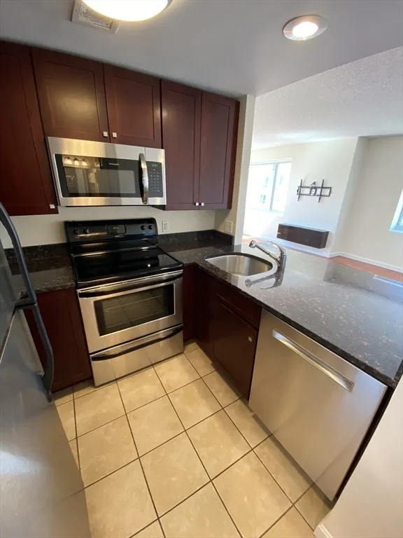 2 bed, 2 bath apartment for rent at 8 Museum Way Unit 809, East Cambridge — photo 10 of 37