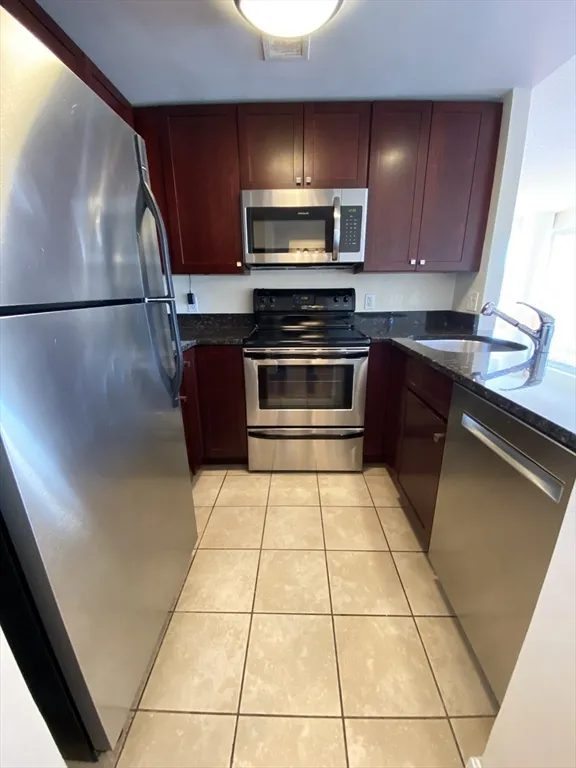 2 bed, 2 bath apartment for rent at 8 Museum Way Unit 809, East Cambridge — photo 9 of 37