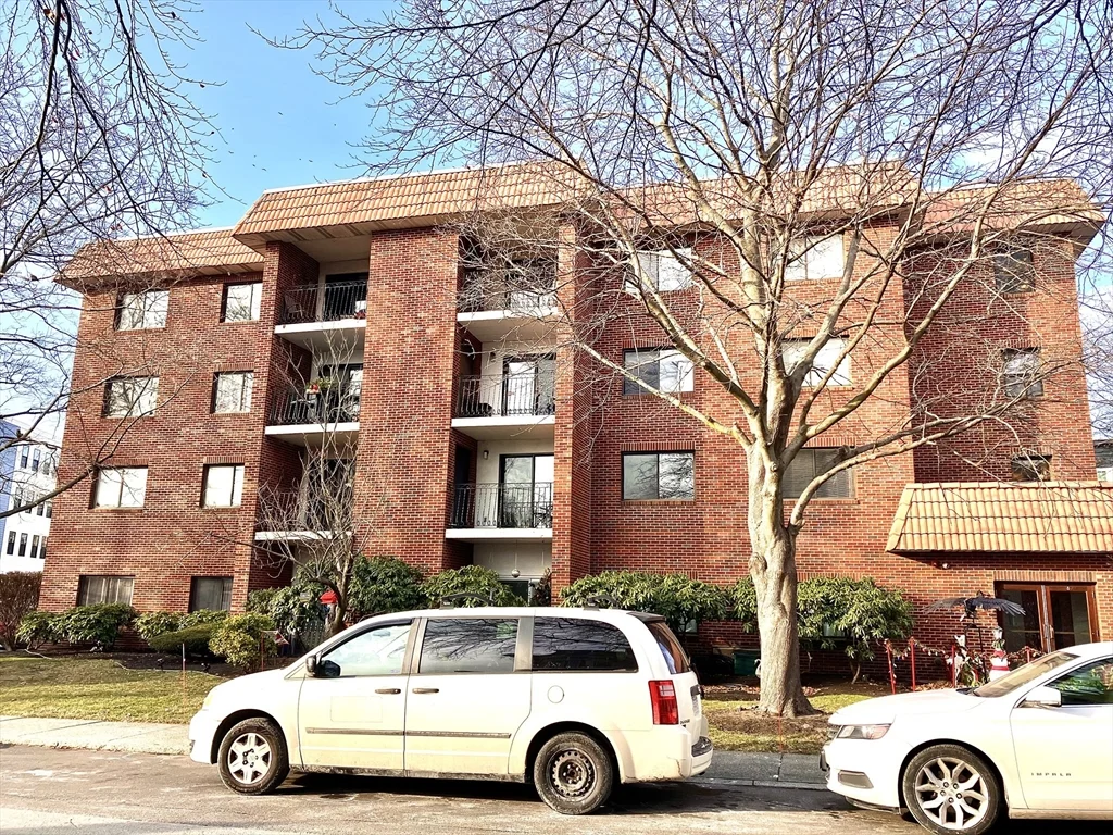 2 bed, 2 bath apartment for rent at 8 Nahant Pl Unit 202, Diamond District