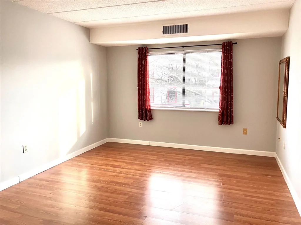 2 bed, 2 bath apartment for rent at 8 Nahant Pl Unit 202, Diamond District — photo 13 of 17