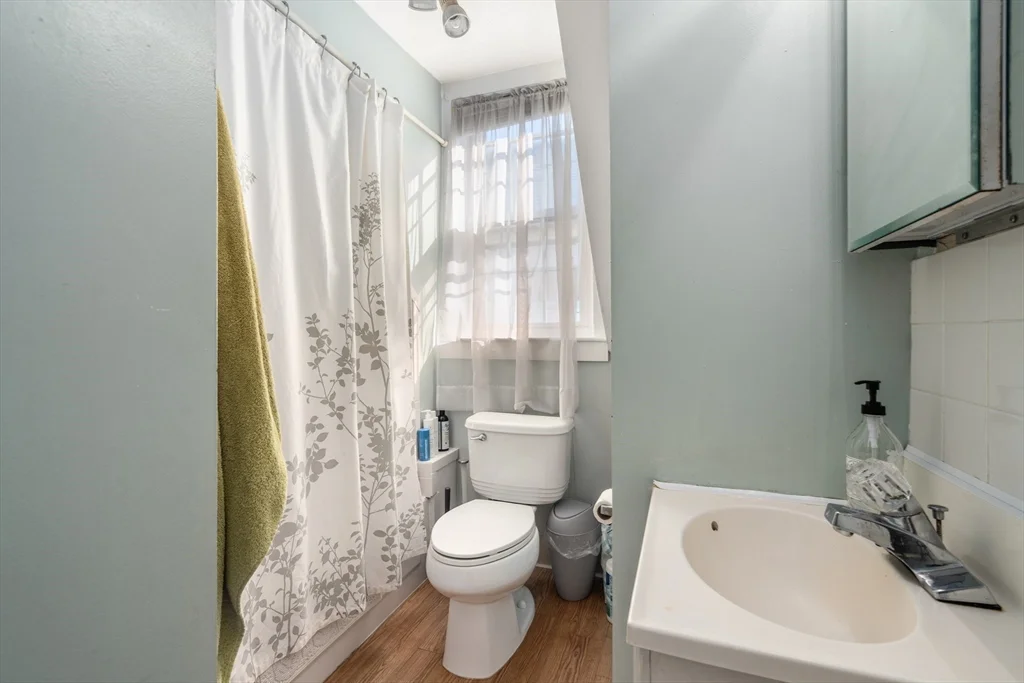 2 bed, 1.5 bath apartment for rent at 8 Nerious Ave Unit 8, Revere — photo 8 of 13