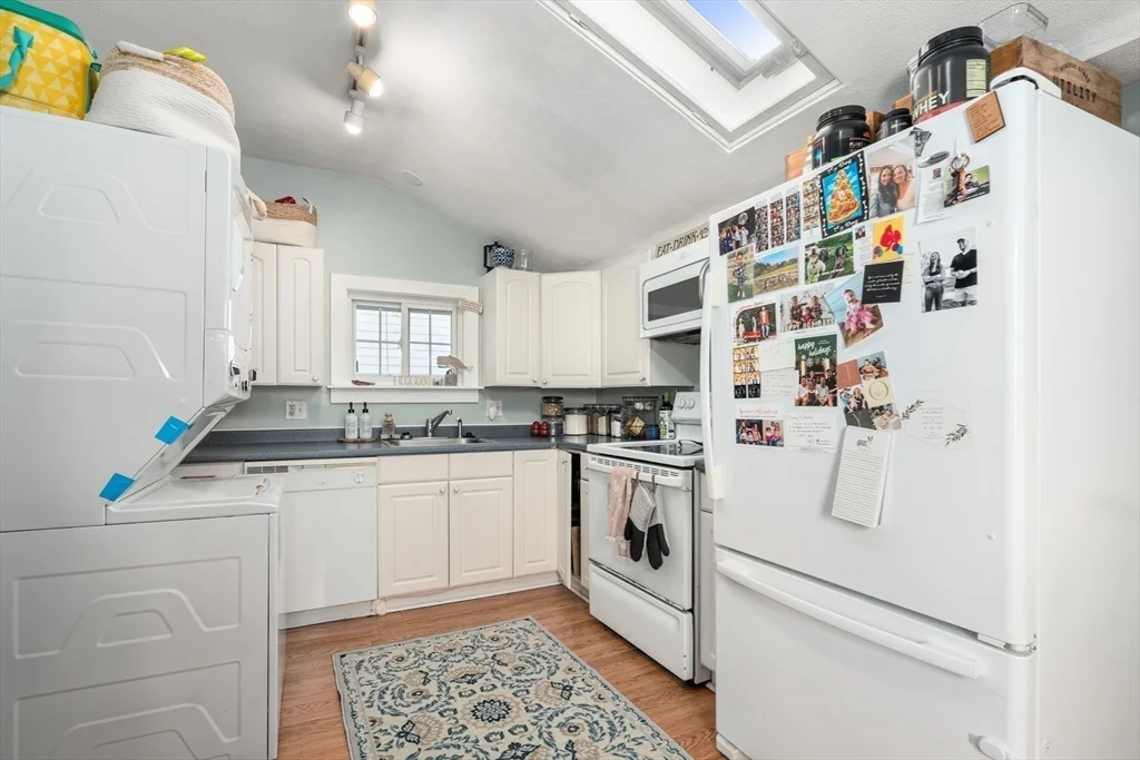 2 bed, 1.5 bath apartment for rent at 8 Nerious Ave Unit 8, Revere — photo 5 of 13