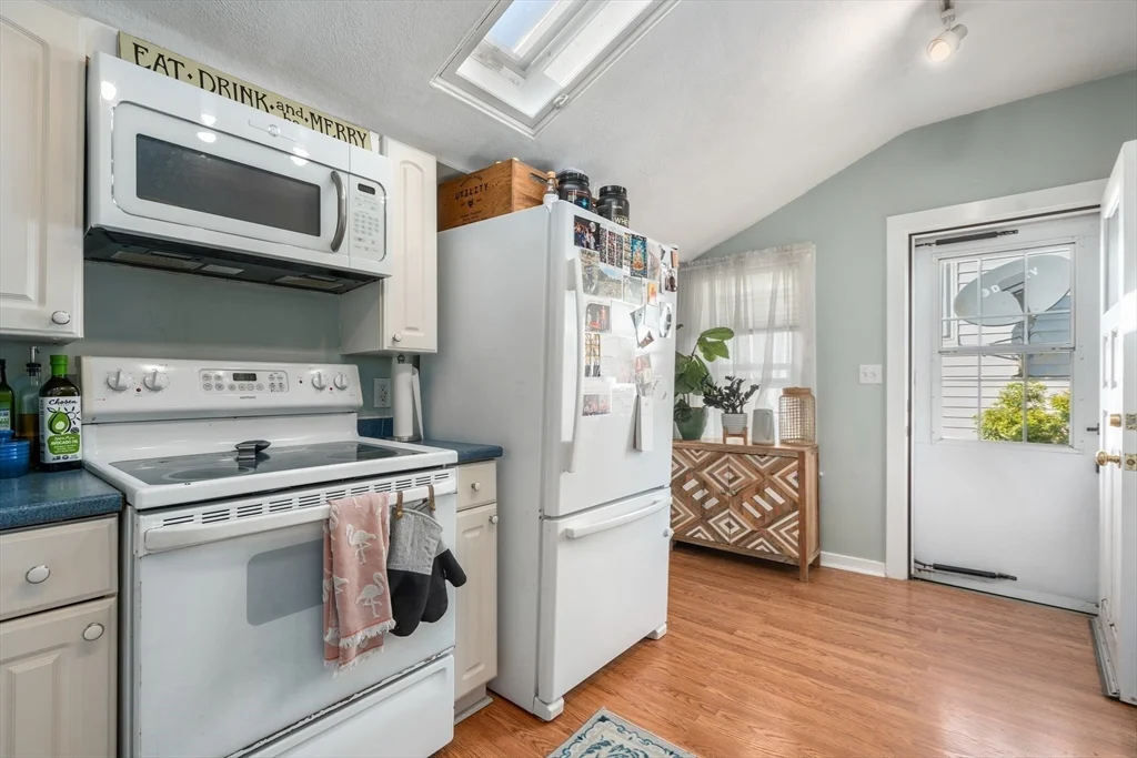 2 bed, 1.5 bath apartment for rent at 8 Nerious Ave Unit 8, Revere — photo 4 of 13