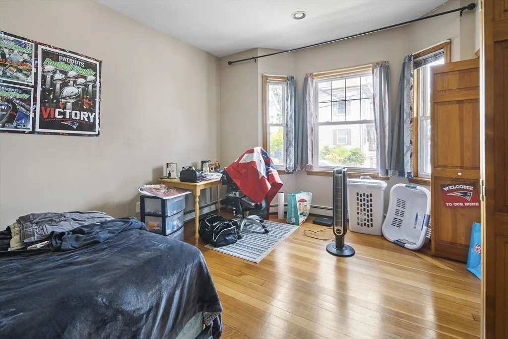 3 bed, 1 bath apartment for rent at 8 Newcastle Unit Unit 8, Brighton — photo 15 of 20