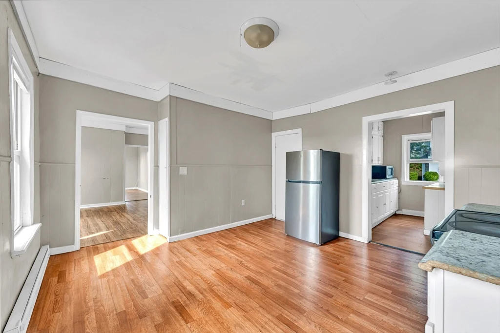 3 bed, 1 bath apartment for rent at 8 Newport St Unit 2, Worcester — photo 3 of 20