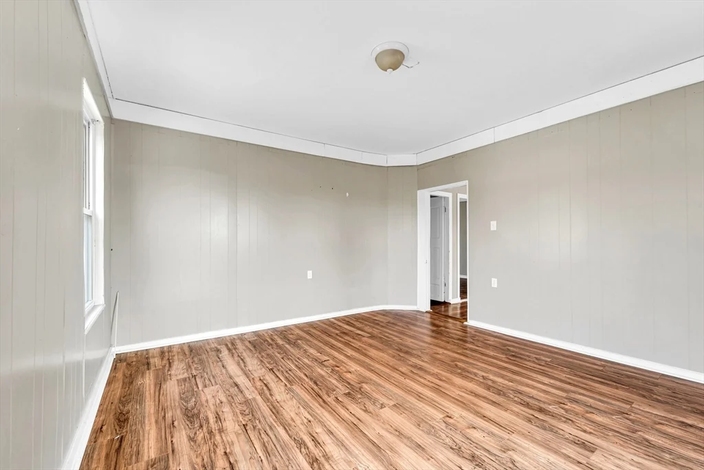 3 bed, 1 bath apartment for rent at 8 Newport St Unit 2, Worcester — photo 16 of 20