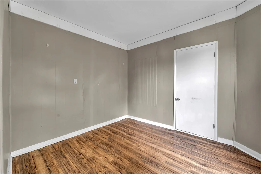 3 bed, 1 bath apartment for rent at 8 Newport St Unit 2, Worcester — photo 8 of 20
