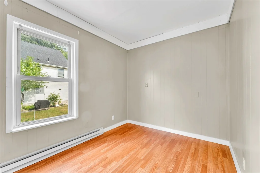 3 bed, 1 bath apartment for rent at 8 Newport St Unit 2, Worcester — photo 10 of 20