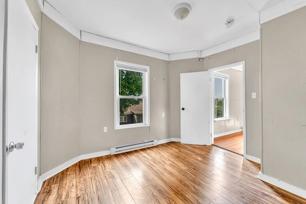 3 bed, 1 bath apartment for rent at 8 Newport St Unit 2, Worcester — photo 9 of 20