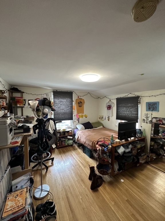 3 bed, 2 bath apartment for rent at 8 Newton St, Brighton — photo 5 of 7