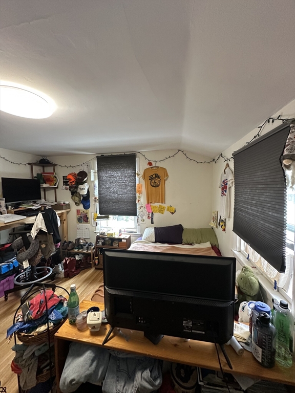 3 bed, 2 bath apartment for rent at 8 Newton St, Brighton — photo 3 of 7