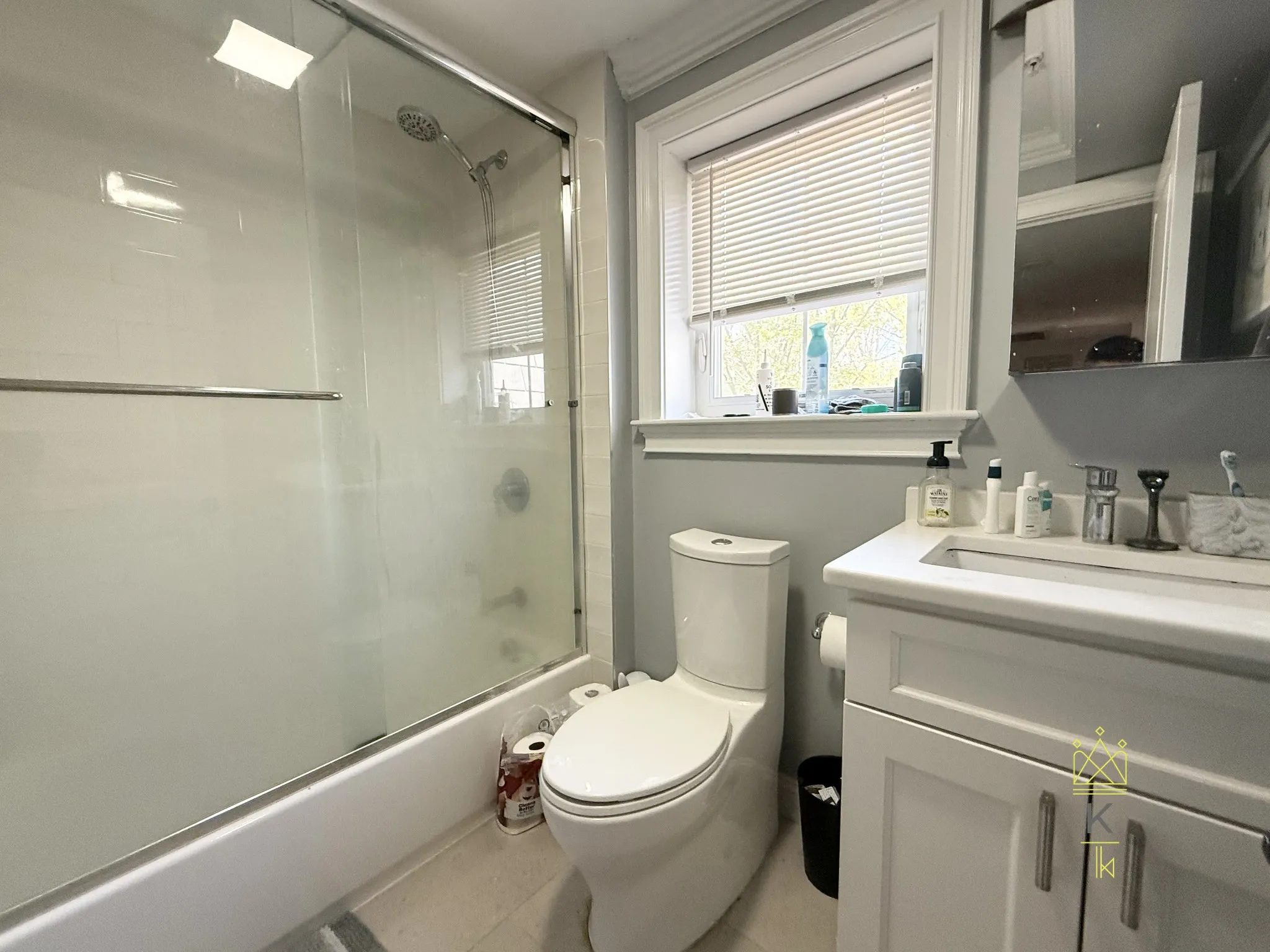 3 bed, 2 bath apartment for rent at 8 Nira Ave Unit 3, Jamaica Plain — photo 6 of 32
