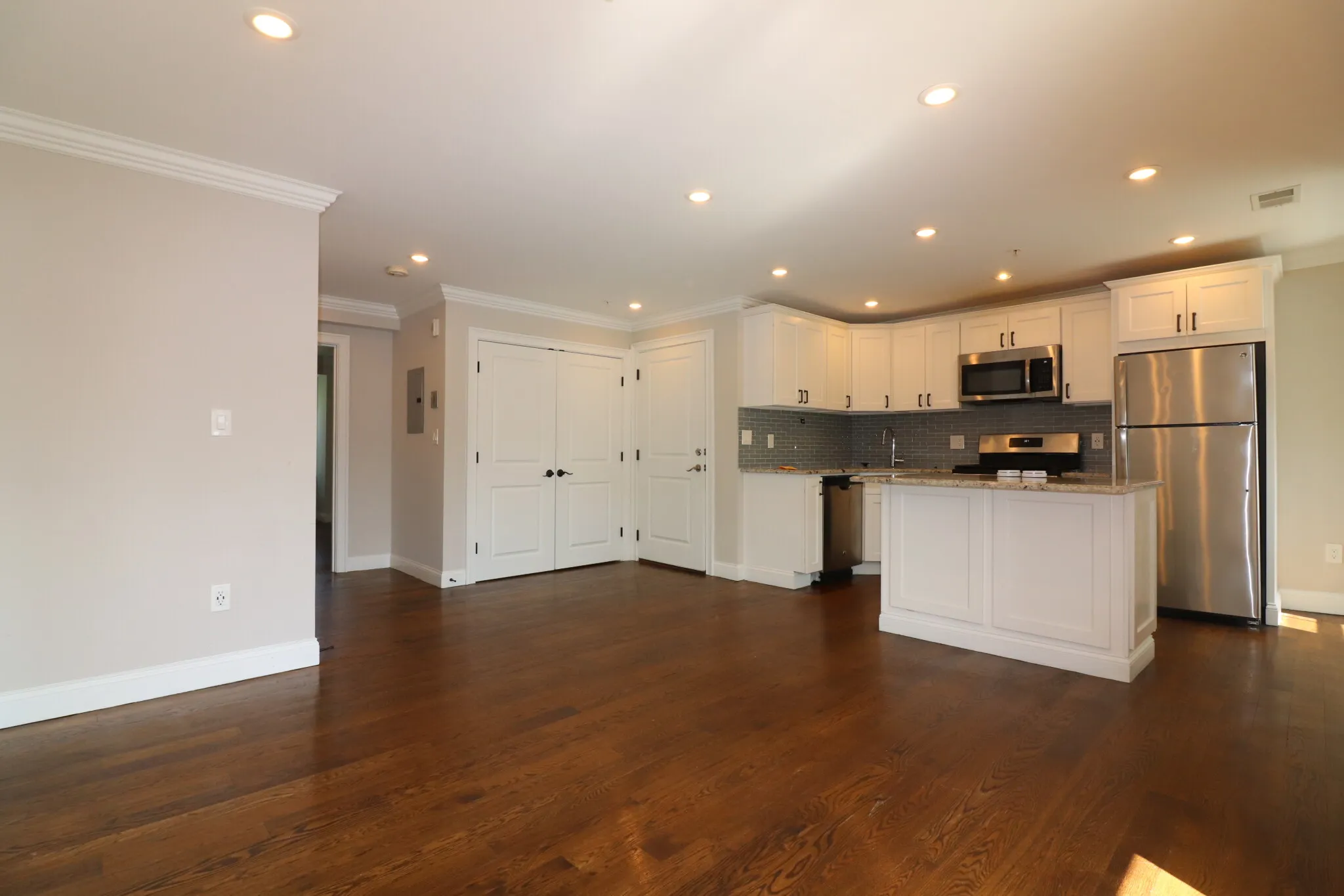 3 bed, 2 bath apartment for rent at 8 Nira Ave Unit 3, Jamaica Plain — photo 19 of 32