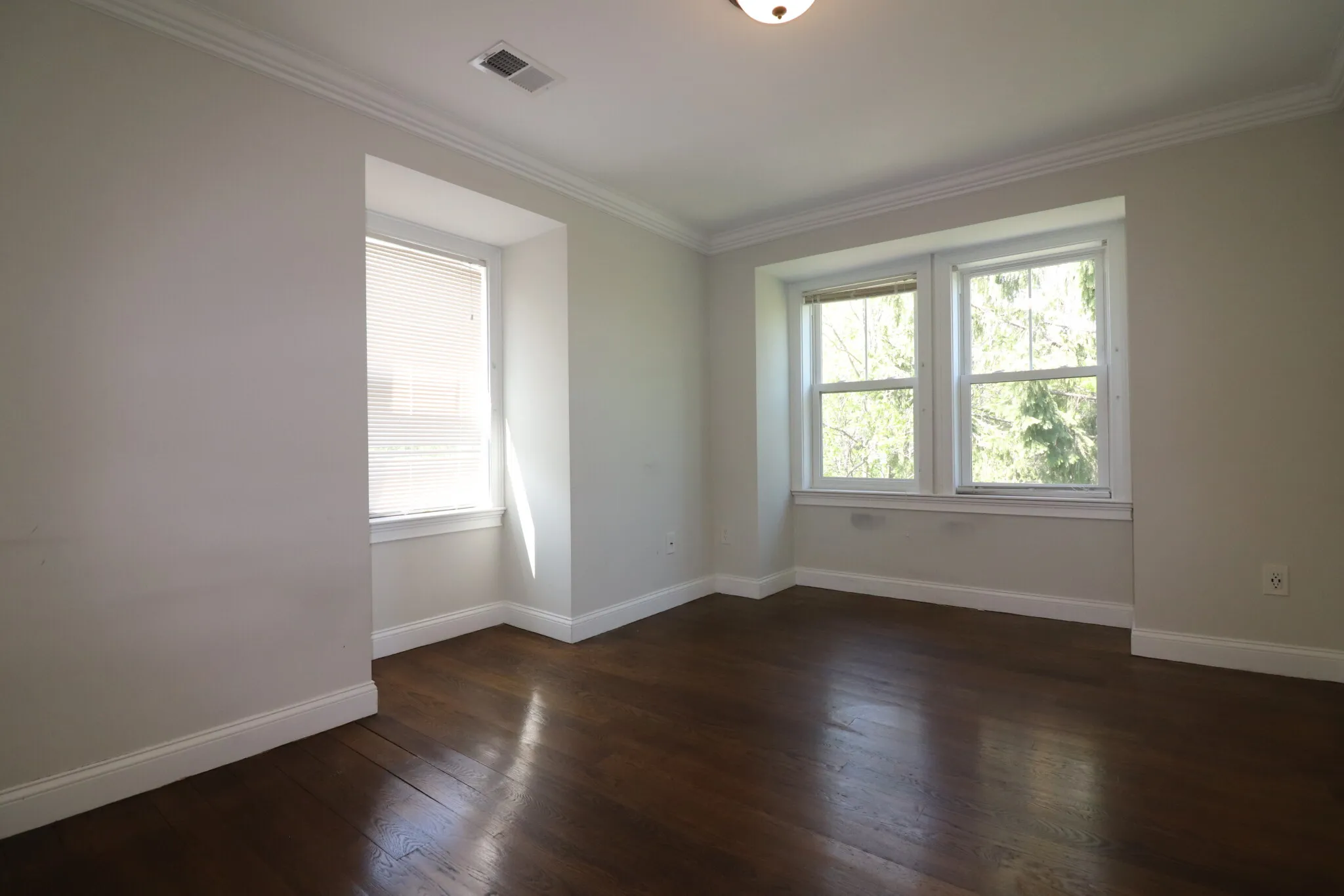 3 bed, 2 bath apartment for rent at 8 Nira Ave Unit 3, Jamaica Plain — photo 24 of 32