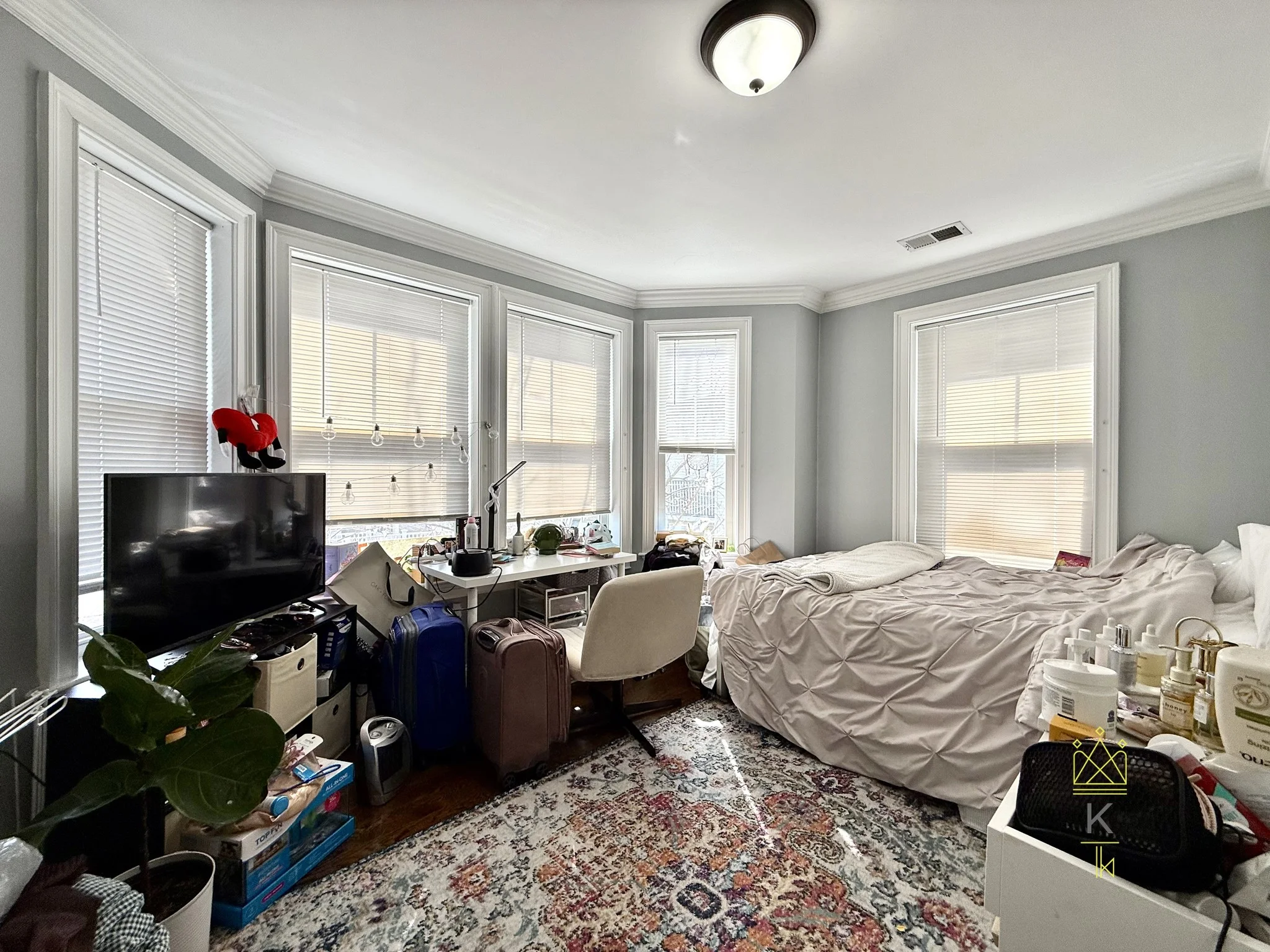 3 bed, 2 bath apartment for rent at 8 Nira Ave Unit 4, Jamaica Plain — photo 9 of 11